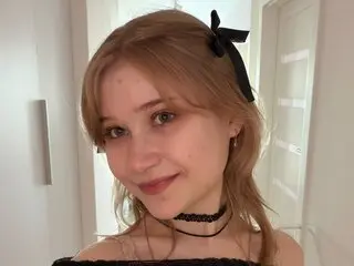 AishaLune recorded
