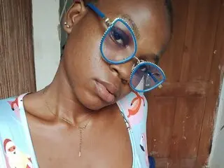 DahNorah pussy