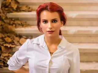 LillianWoolf livejasmin